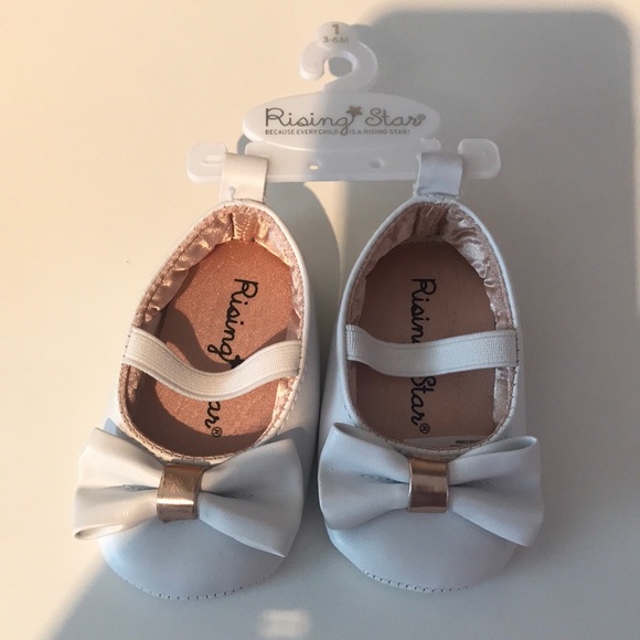 Baby shoe bundle - Picture 2 of 8